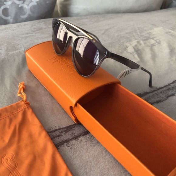 Smoke & Mirrors Grey Sunglasses - Picture 3 of 5